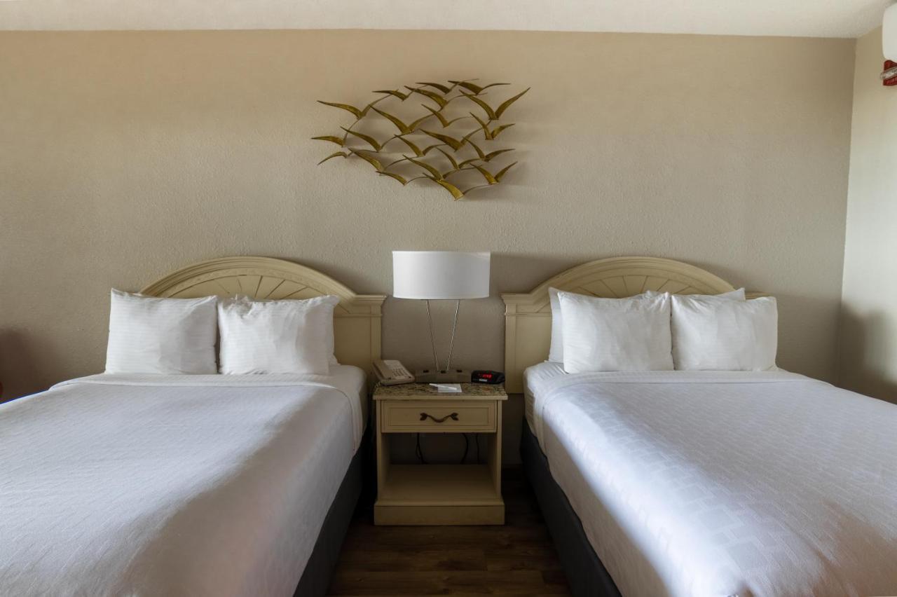 Emerald Hotel 3*