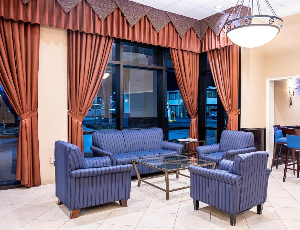 Emerald Hotel 3*