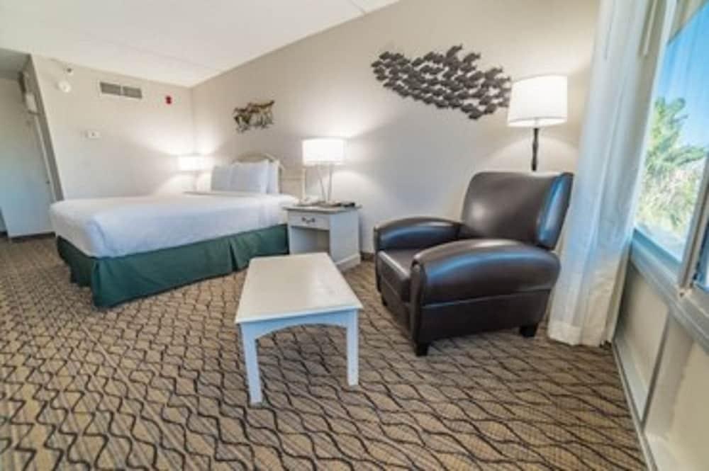Emerald Hotel