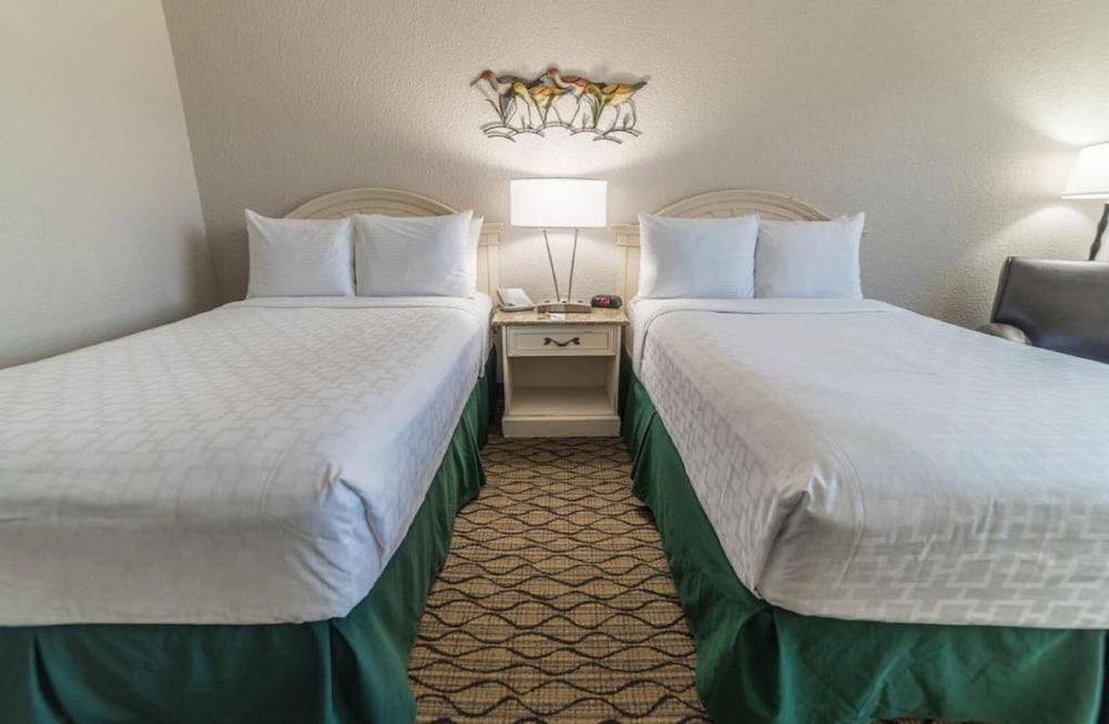 Emerald Hotel