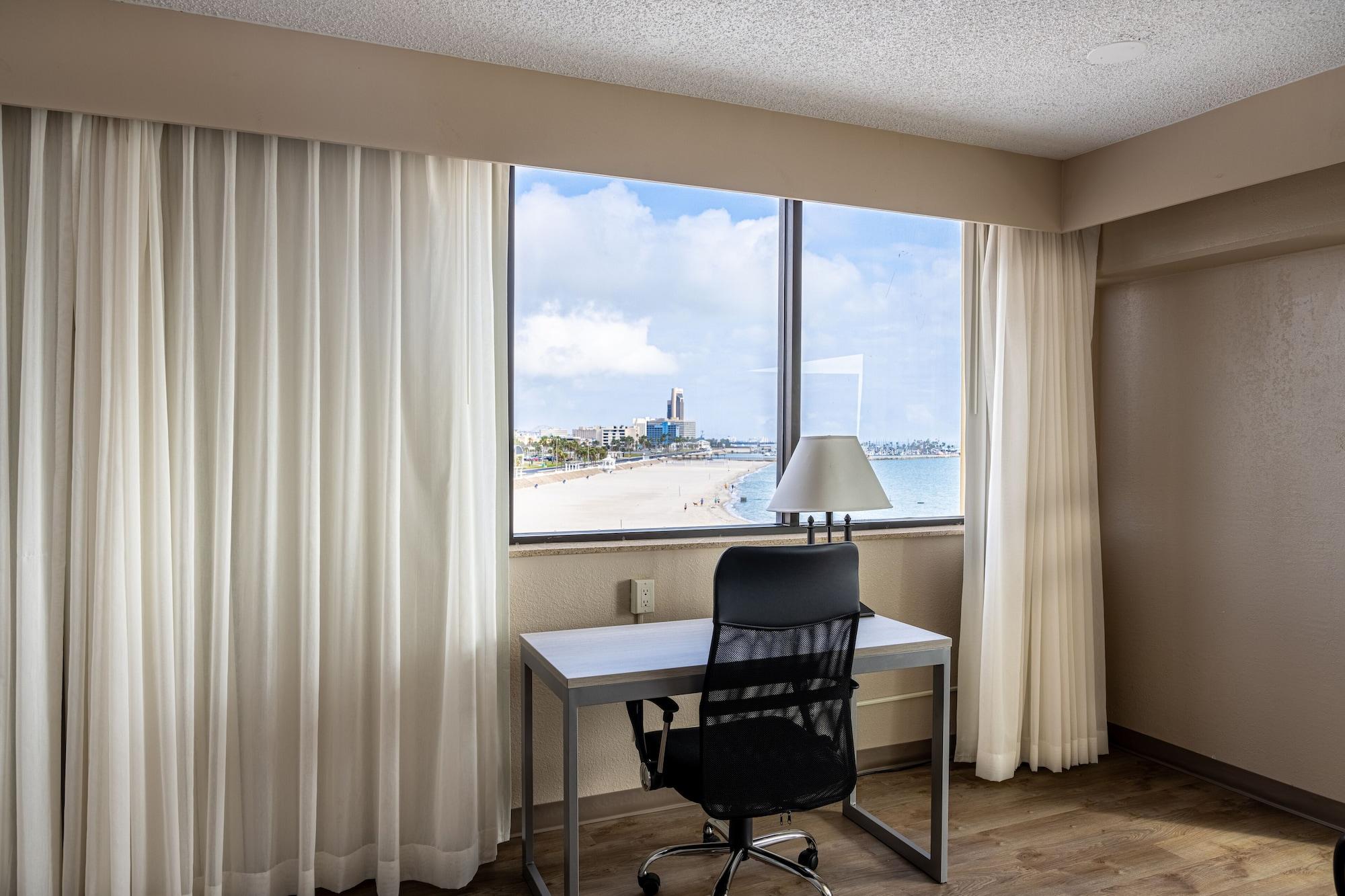 Hotel Emerald 3*