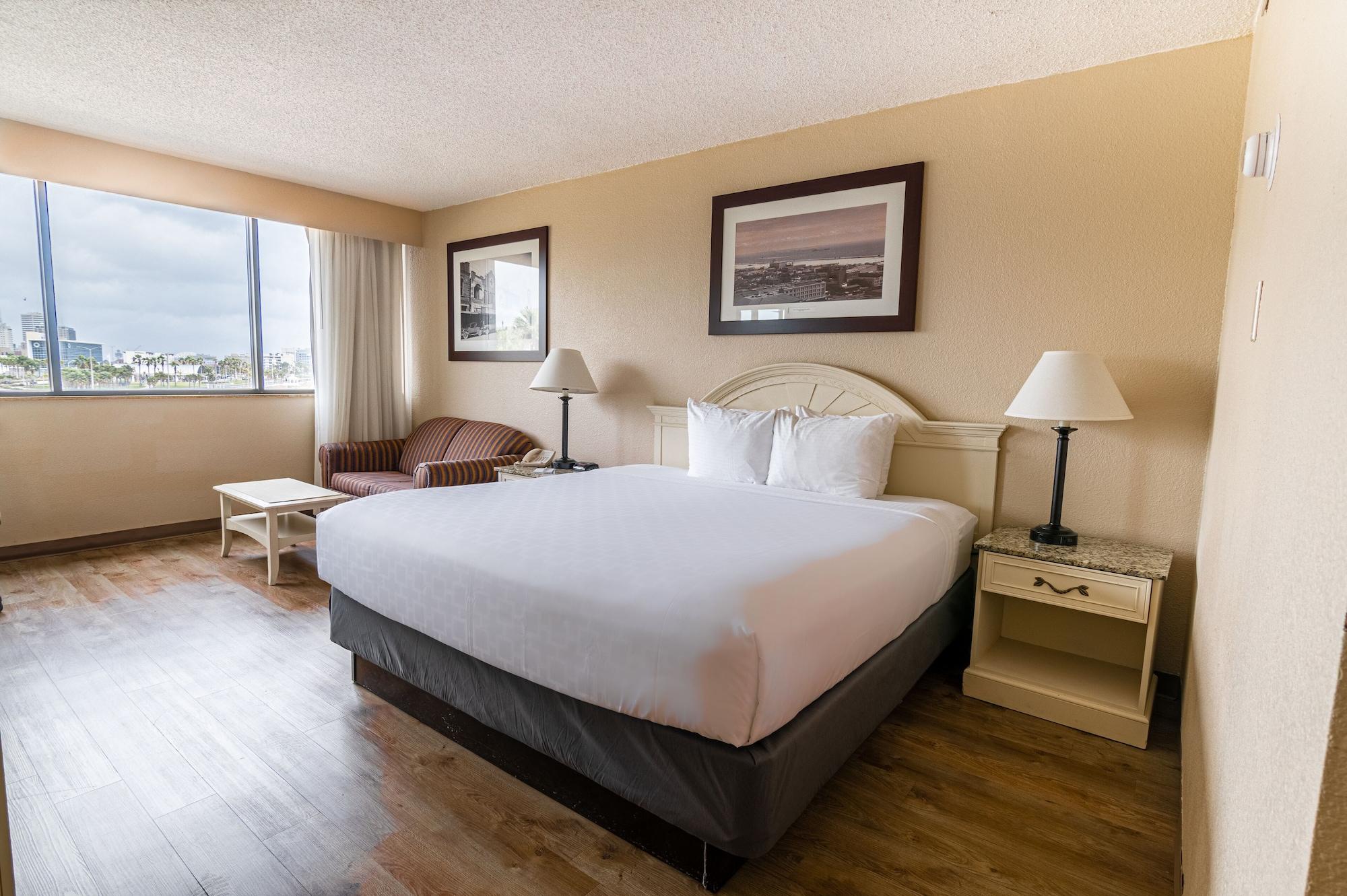 Emerald 3* Corpus Christi